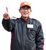 倉津 義治店長